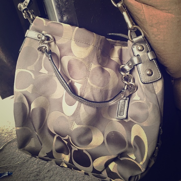 Grey Coach purse!!