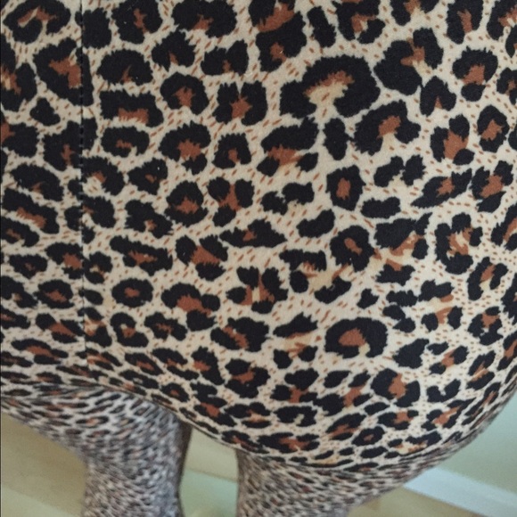💵2 for$10💵. Leopard leggings - Picture 3 of 3