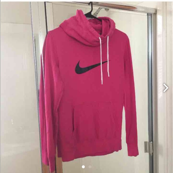 HOLD DO NOT BUY Nike women