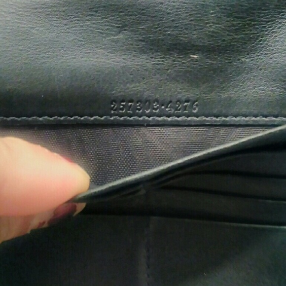 Gucci Wallet - Picture 3 of 4