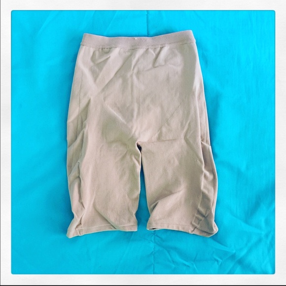 Leonisa thigh and waist shapewear. Worn twice!