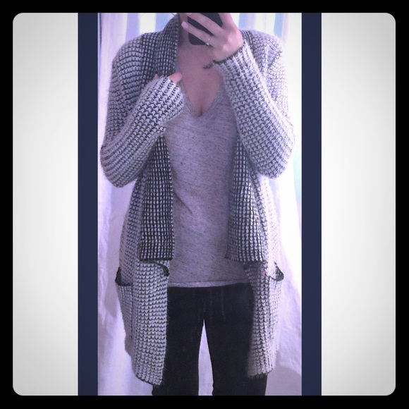 Vera wang sweater