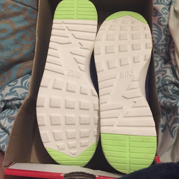 SOLD - Picture 4 of 4