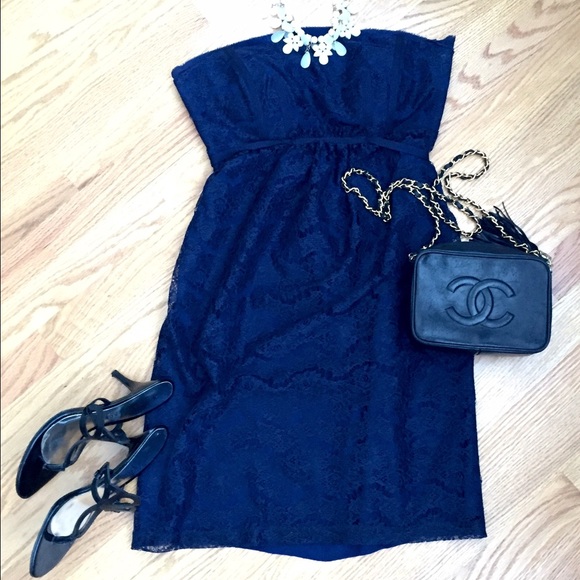 ✨SALE✨A pea in the pod maternity lace dress