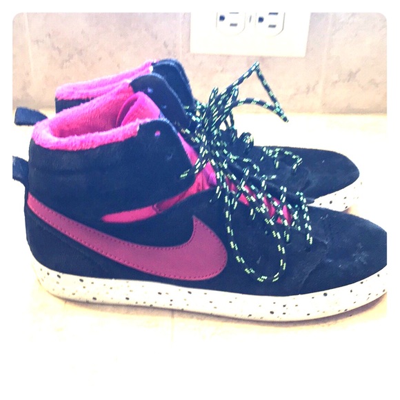 Nike high tops womens sz 6