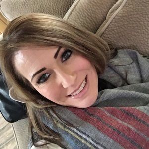 Meet your Posher, Cheri