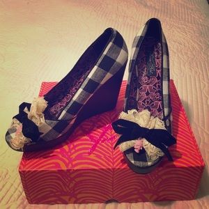 Iron Fist Plaid Wedge Platform Shoes