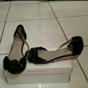 MeToo Black Small Wedges