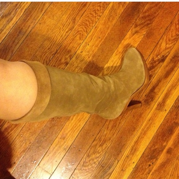 SOLD - Picture 3 of 4