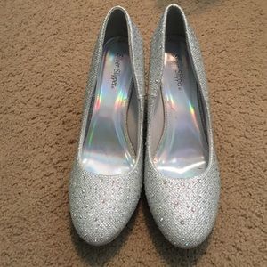Sparkly pumps