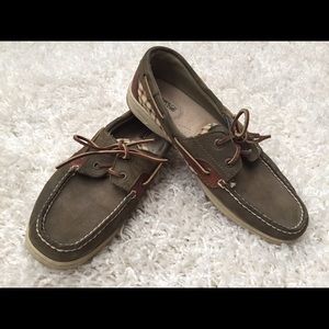 Green sperry's