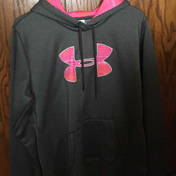 Under Armour Sweatshirt