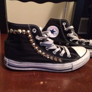 ✨MAKE OFFER✨ CONVERSE | Studded High Tops
