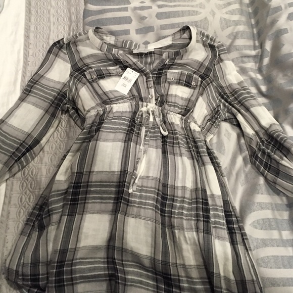 Maternity shirt nwt size large