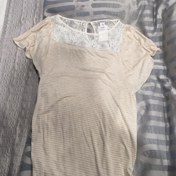 Maternity shirt size med nwt