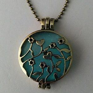 Glow in Dark Gold Tone Floral Pendant & Chain