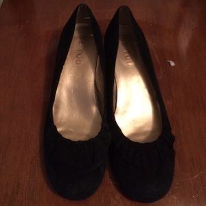 ‼️CLEAROUT SALE‼️Velvet Wedges