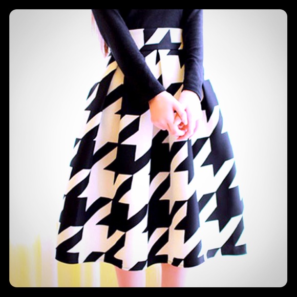 Houndstooth Skirt