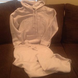 American Eagle sweatsuit