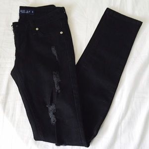 Distressed Skinny Jeans