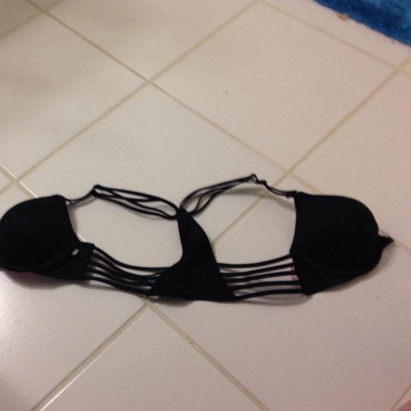 32a push up bra from Victoria's Secret - Picture 1 of 4