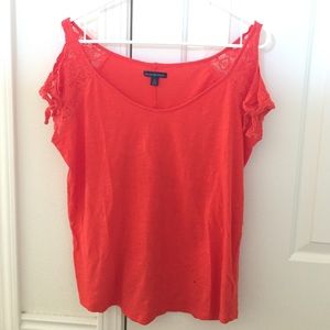 Shoulder cut out shirt