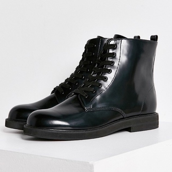 Urban Outfitters Chase Combat Boot - Picture 4 of 4