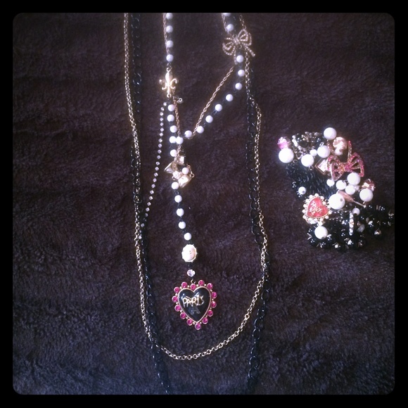 Betsey Johnson necklace with matching bracelet