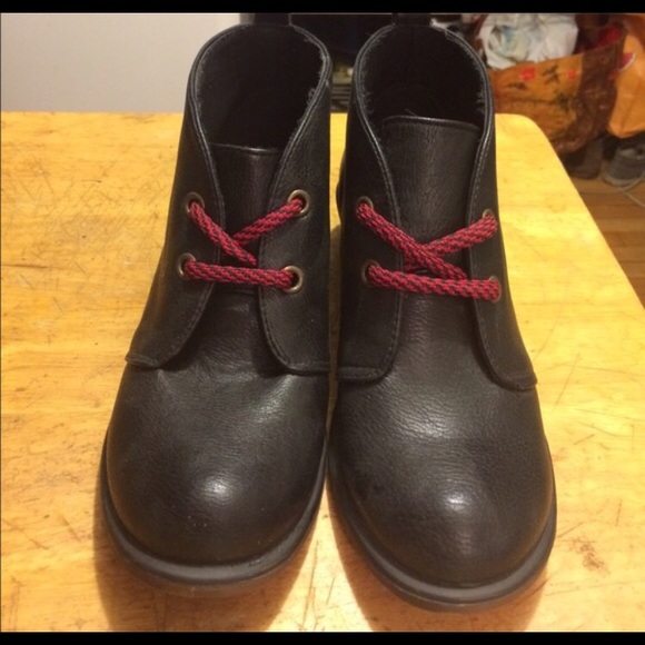 NWOT Dirty Laundry Booties!