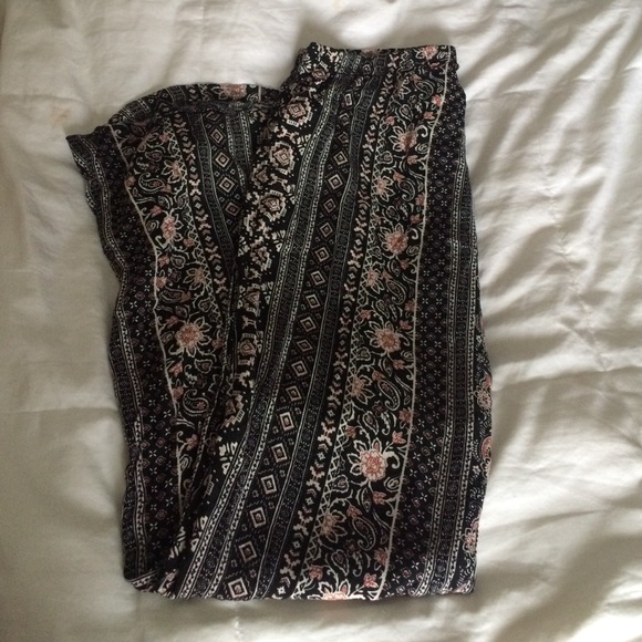 Forever 21 Pants - ✌🏻Flare Pants - Hippi Style ✌🏻️