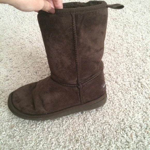 Brown boots