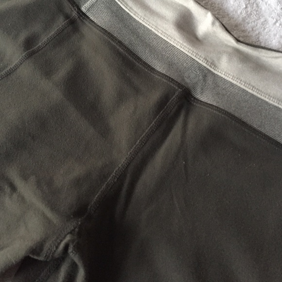 ๐lululemon Grey Groove Pants๐ - Picture 2 of 4