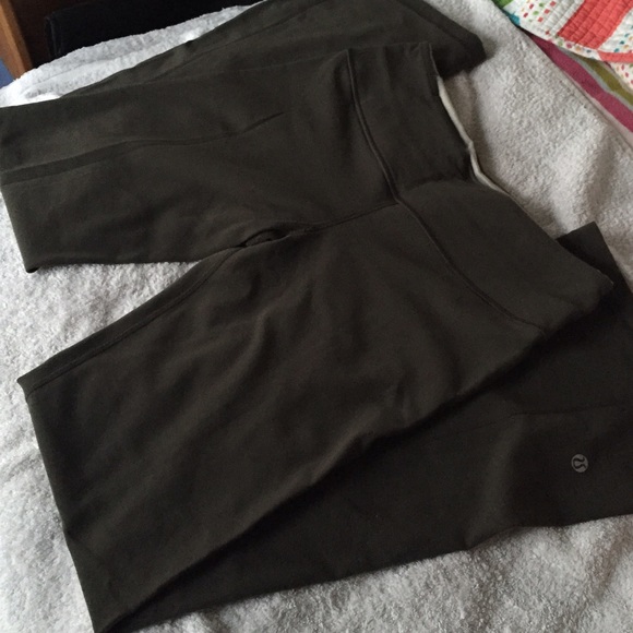 ๐lululemon Grey Groove Pants๐ - Picture 4 of 4
