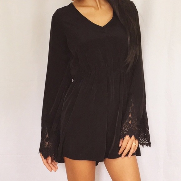 WINTER SALE❄️‼️Black long sleeve romper - Picture 2 of 4
