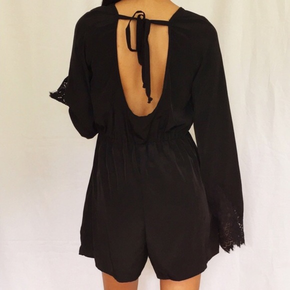 WINTER SALE❄️‼️Black long sleeve romper - Picture 3 of 4