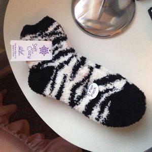 2 Pair Soft & Cozy Socks
