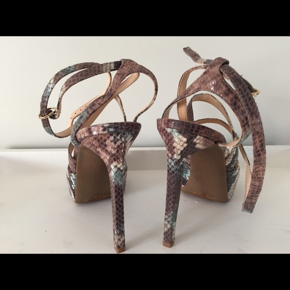 Pumps - Picture 2 of 2