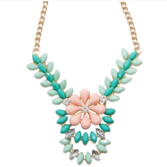 T&J Designs Jewelry - 🔥Hot Price🔥 Floral Ivy Minty Necklace