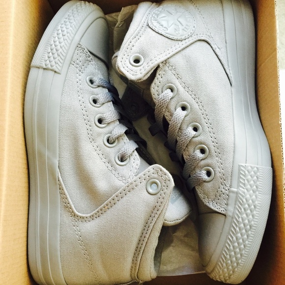 New grey converse