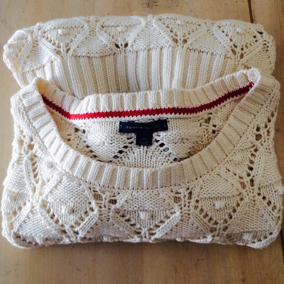 Tommy Hilfiger Sweaters - BEAUTIFUL TOMMY HILFIGER CROCHET SWEATER