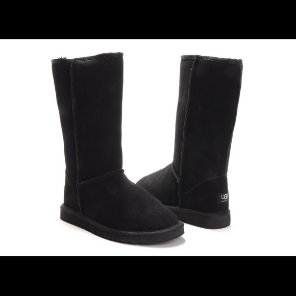 Black tall uggs