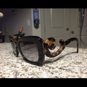 Woman's Prada Sunglasses