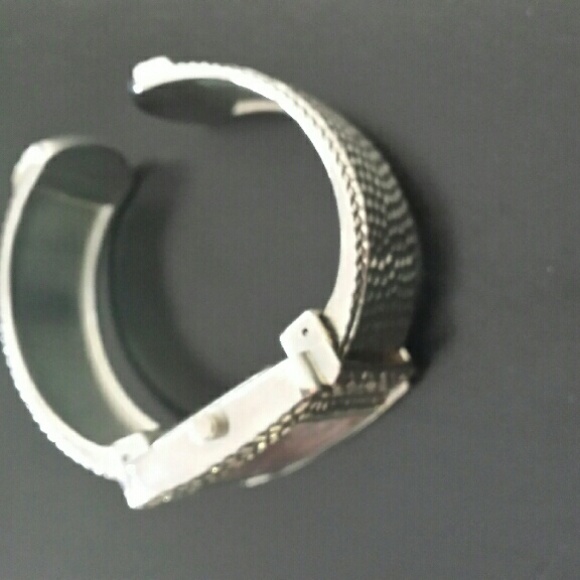 Watch - Picture 2 of 2