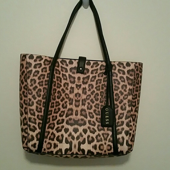Guess tote
