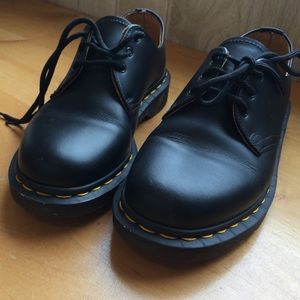 Lightly worn Dr martens