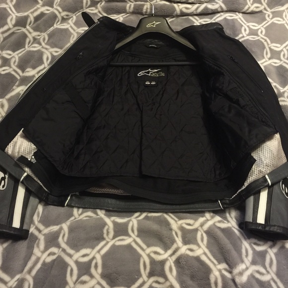 Alpine Stars women's riding jacket - Picture 3 of 3