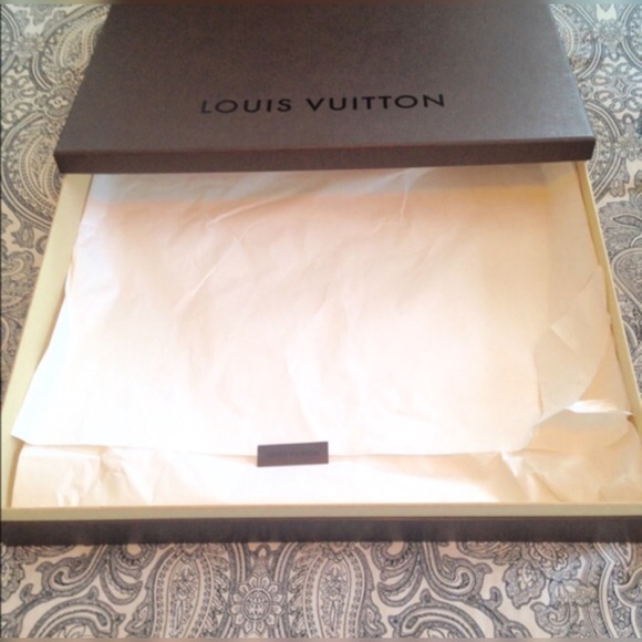 Louis  Vuitton never full box measures 16.5x19