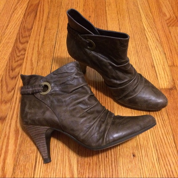 Steve Madden Abikus Booties