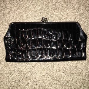 Black clutch