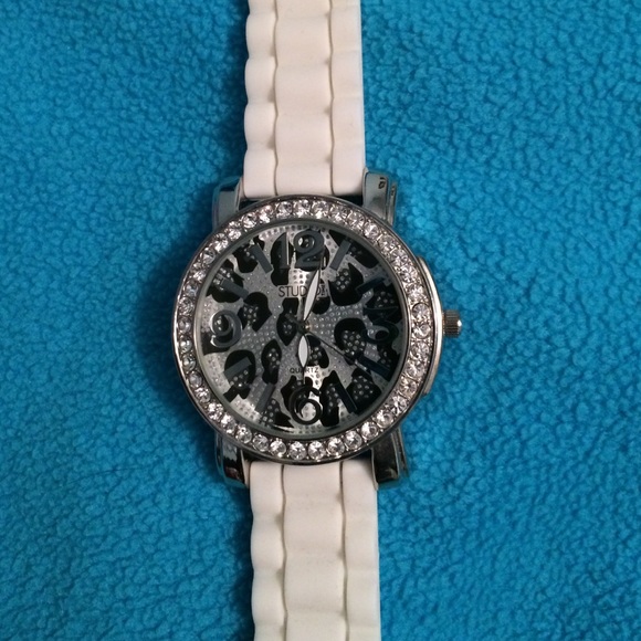 White cheetah print watch